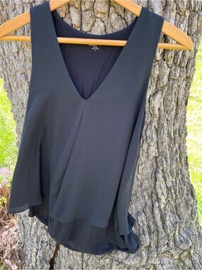 ⭐️LOFT Outlet Mixed Media Sleeveless Blouse in size S